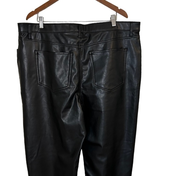 Abercrombie & Fitch Curve Love Vegan Leather Ankle Straight Pant - Picture 10 of 15